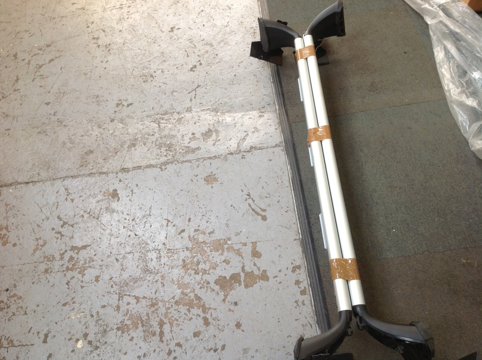 Vauxhall Mokka P2Q0 Roof Bars Kit 9841125680 NEW GENUINE OE