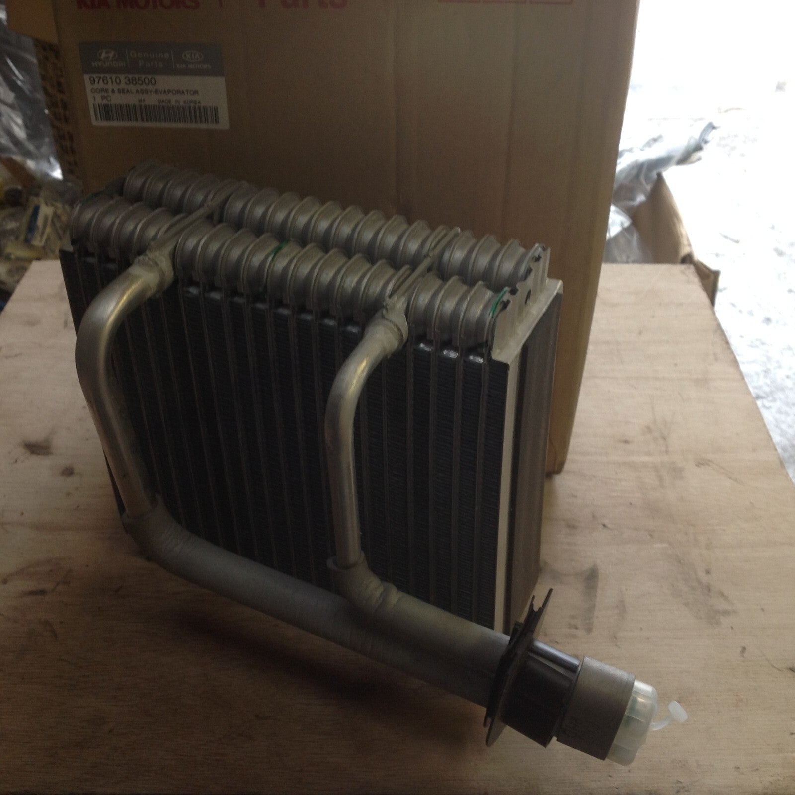 Hyundai Kia Optima  New Genuine OE Heater Matrix 97610 38500