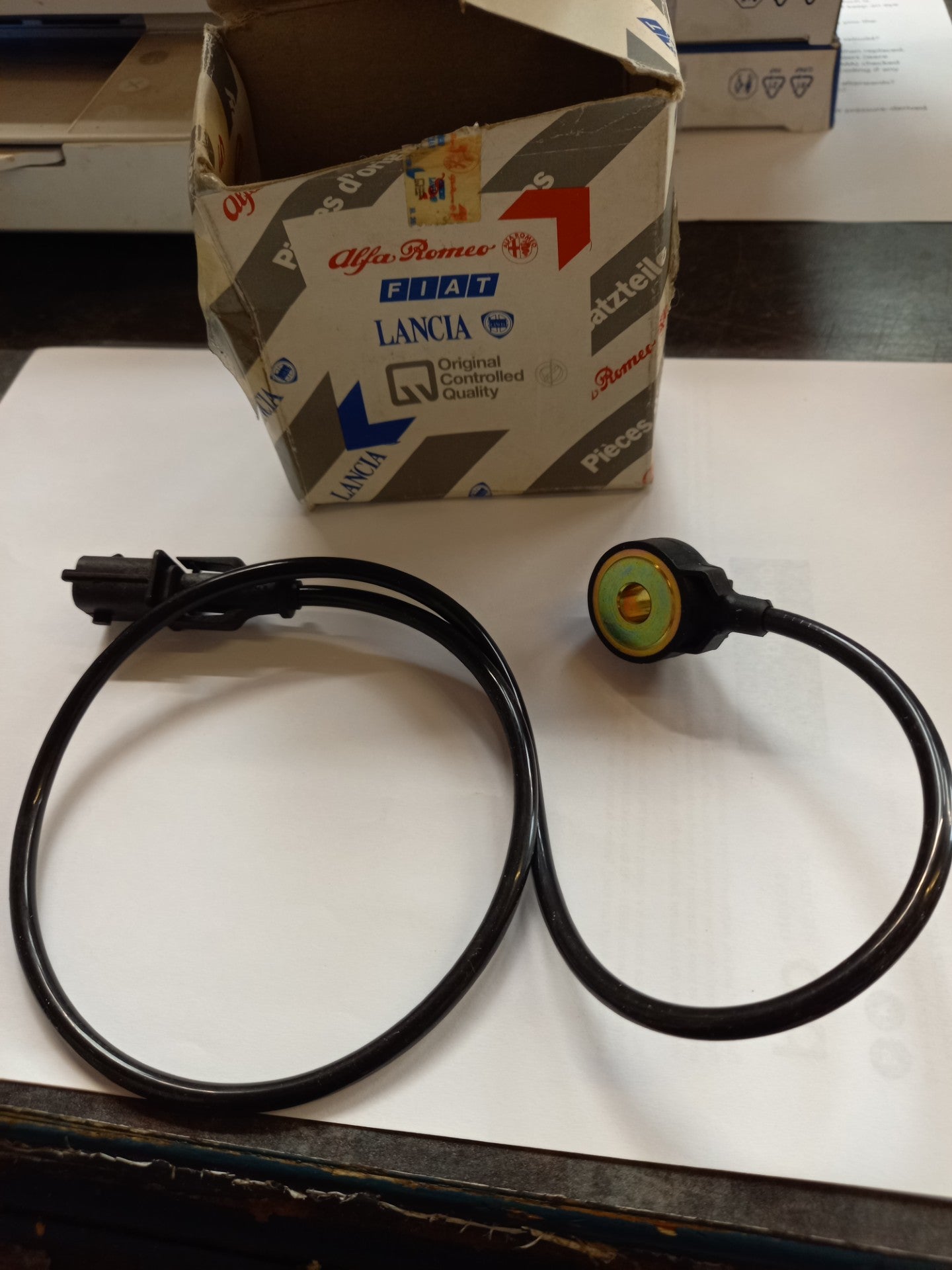 Alfa Romeo 166,936 Knock Sensor 60662824 NEW GENUINE OE