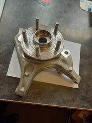 GM Vauxhall Astra K Left Front Hub Knuckle 39030299 NEW GENUINE OE