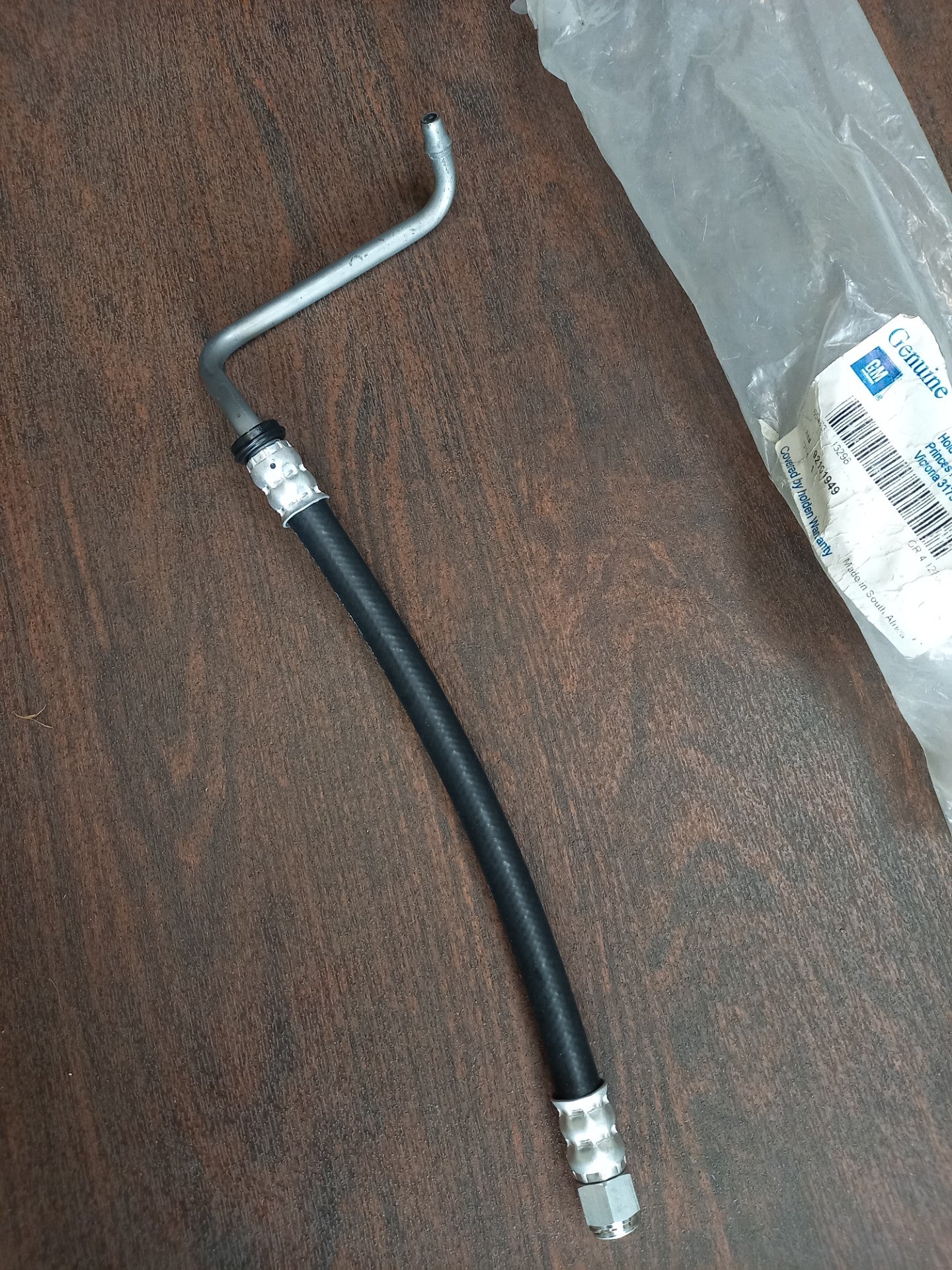 GM Chev Caprice 6.0 V8 Auto Transmission Outlet Pipe 92191949 NEW GENUINE OE