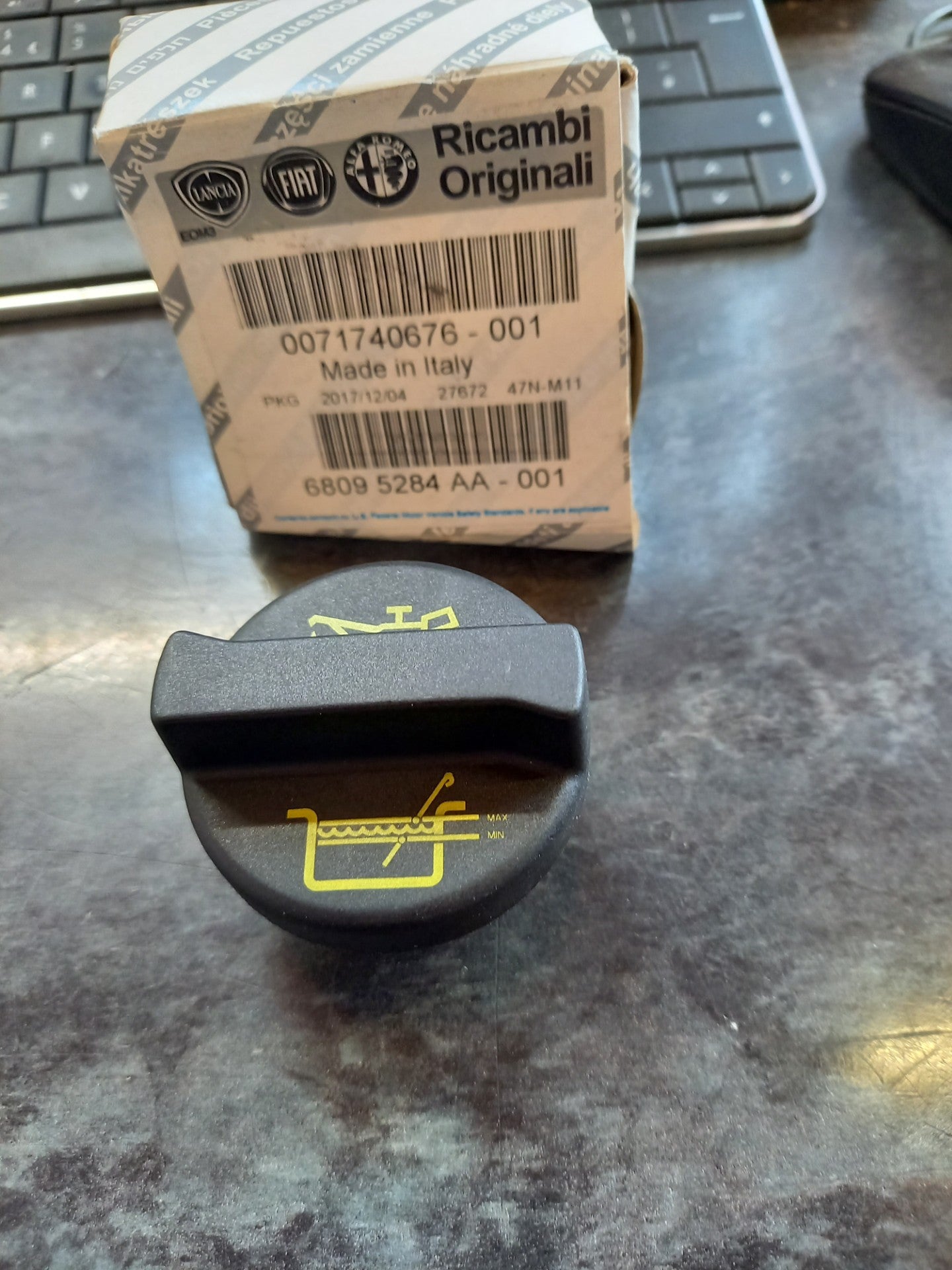 Fiat 500,Punto,Panda Oil Filler Cap 71740676 New Genuine OE