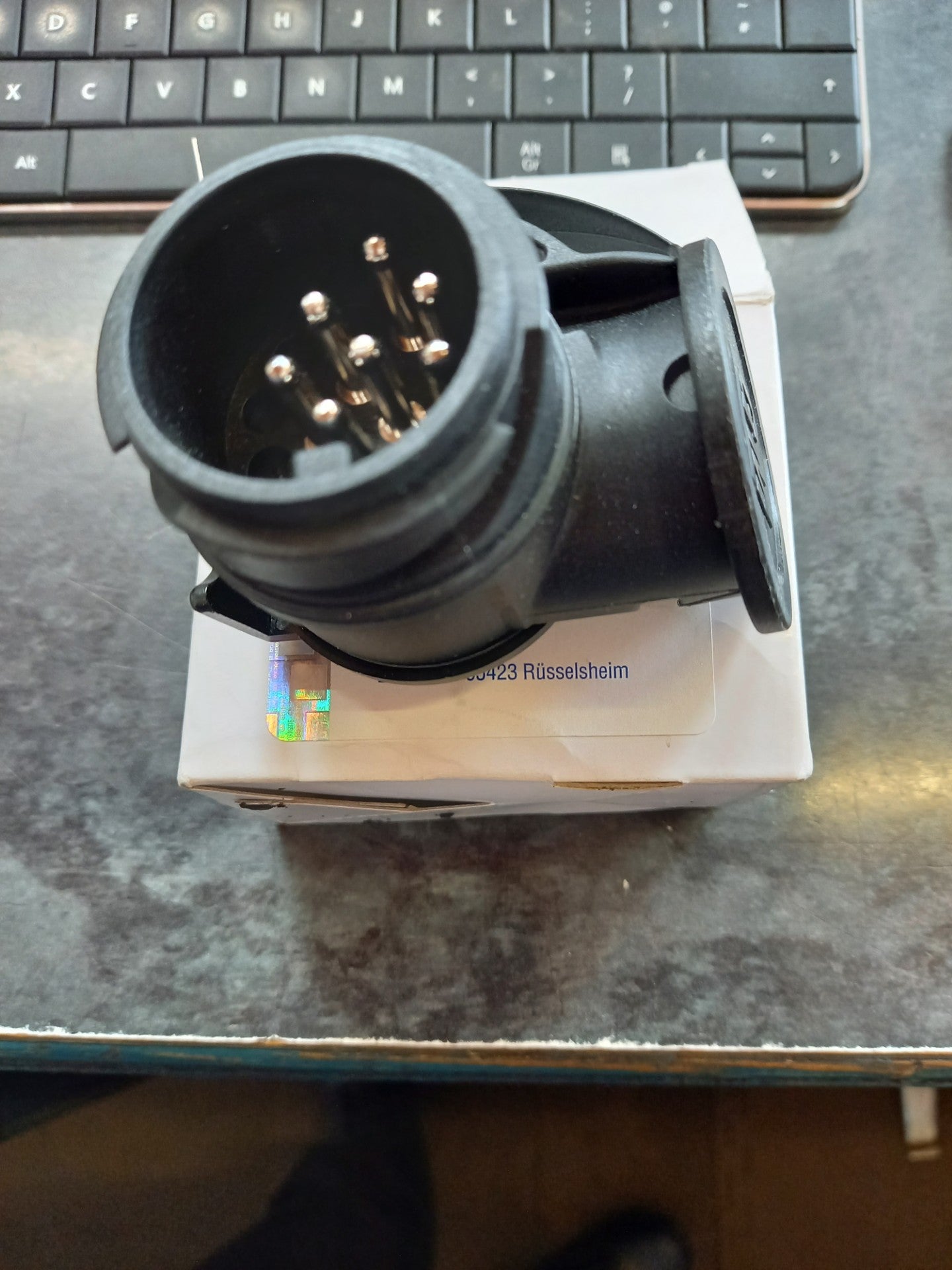 GM 13 TO 7 PIN Trailer Coupling NEW Genuine OE 13315603