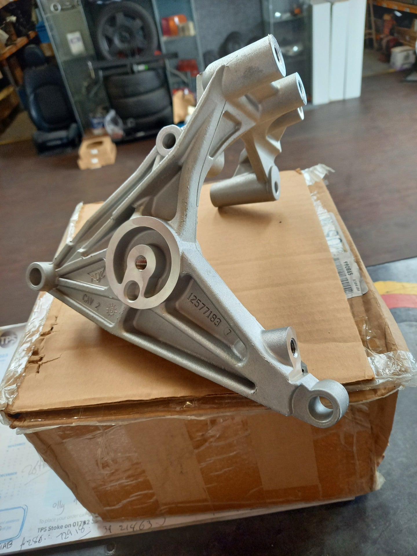 GM Cadillac,Chev,GMC 3.6 Litre Drive Belt Tensioner Bracket 12597648 New Genuine