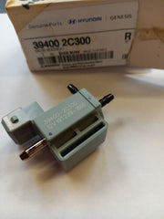 Hyundai i30 Solenoid Valve 39400 2C300 NEW GENUINE OE