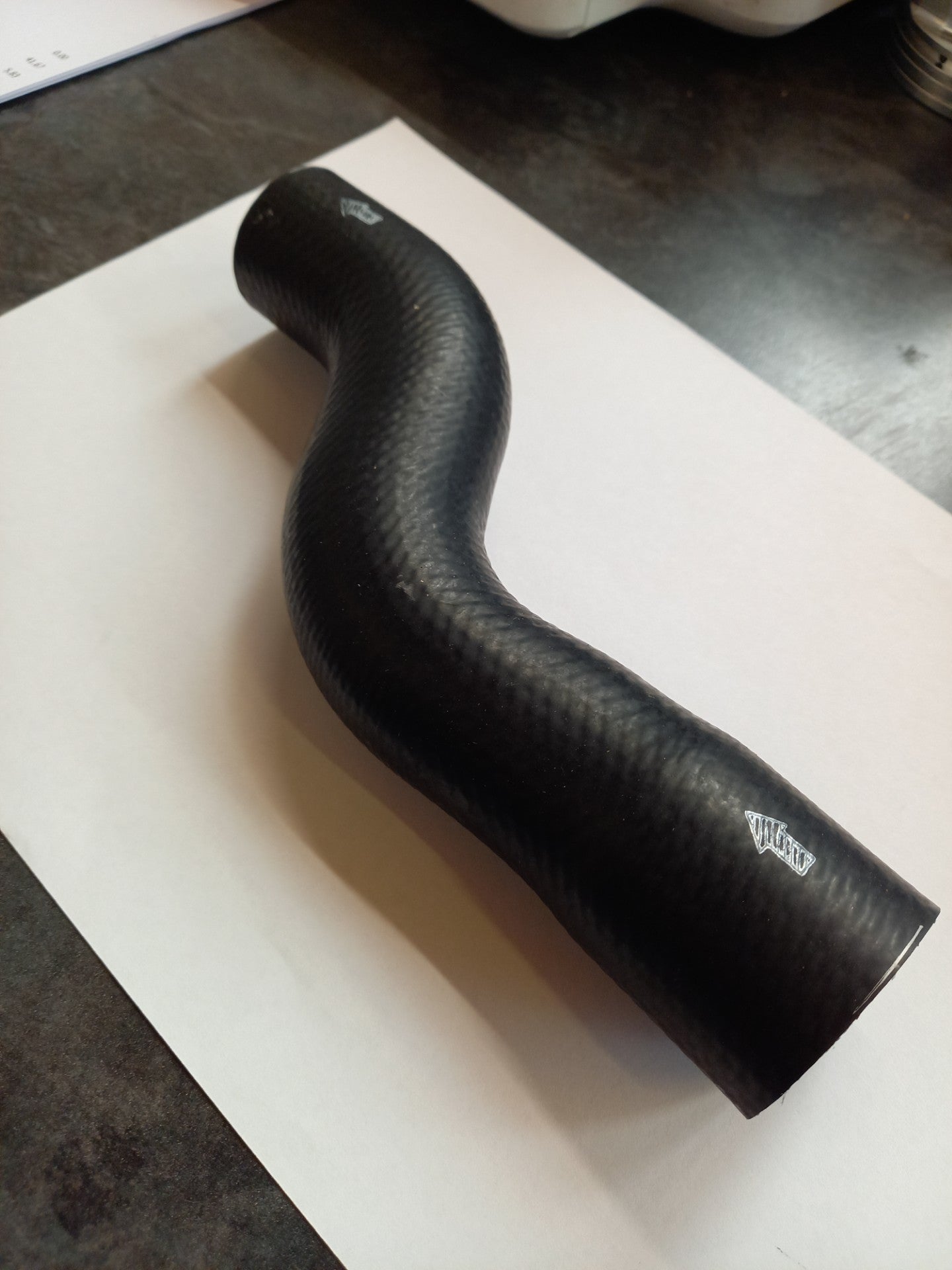 GM Vauxhall /Isuzu 2.5D/TD Lower Radiator Hose 94388165 NEW GENUINE OE
