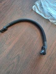 NEW GENUINE OE GM HANDBRAKE CABLE WITH A GENUINE OE PART NUMBER OF 13340393 THAT IS SUITABLE FOR THE VAUXHALL ASTRA  MODELS FROM 2004-2011. ( OUR REF U2 RACK 1 VX B0X 2 MID SHELF 3).