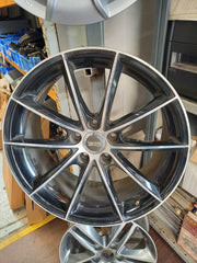 OZ Racing 8J X 18 5 X 112 Stud Pattern Alloy Wheel