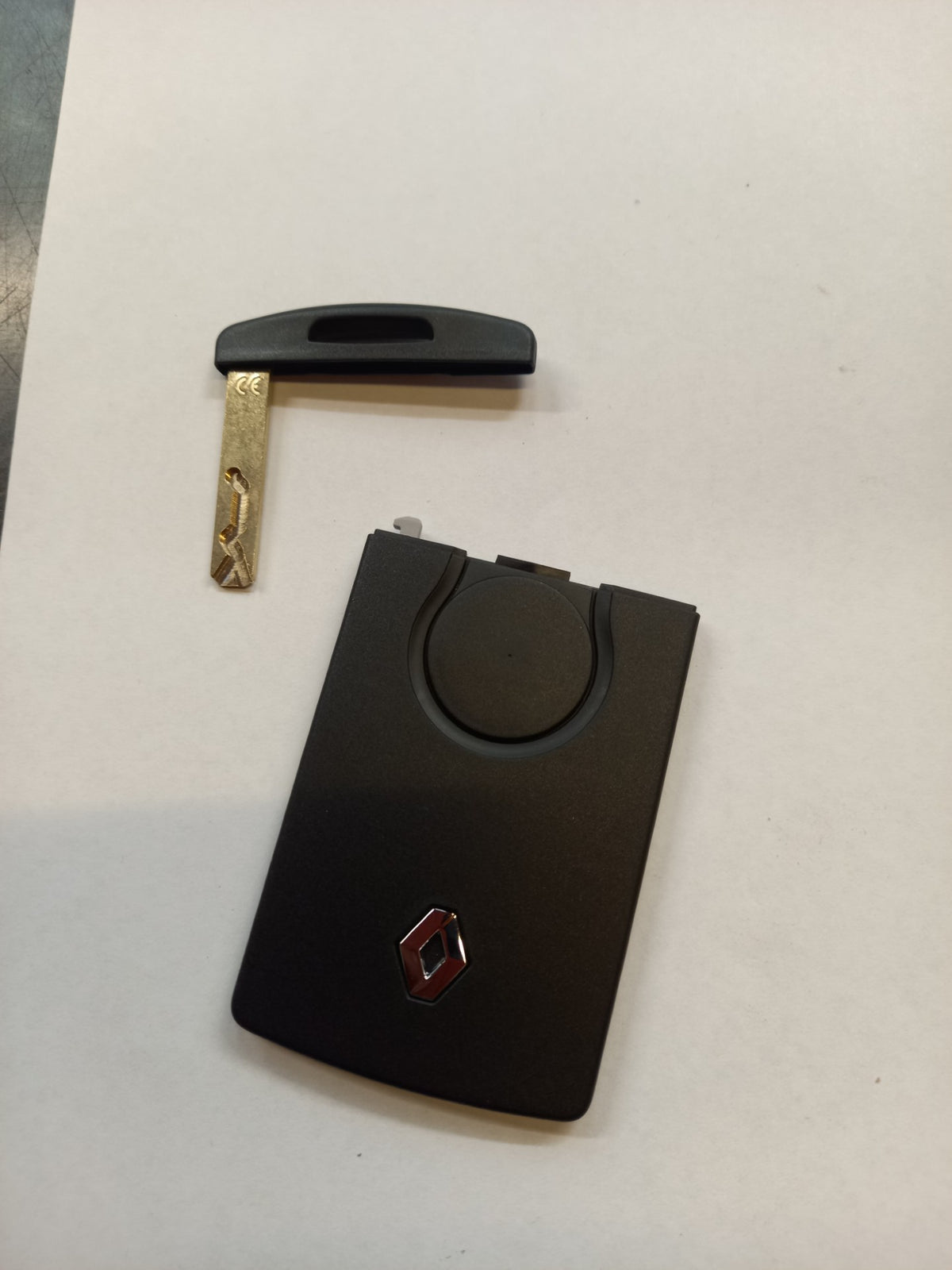 Renault Clio,Captur Key Card with Key Blade 28 59 719 98R NEW GENUINE OE