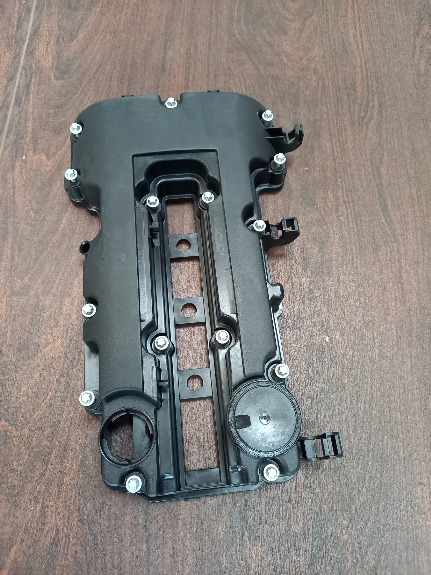 GM Vauxhall Astra, Corsa, Adam 1.2 + 1.4 Rocker Cover 25198498 New Genuine OE