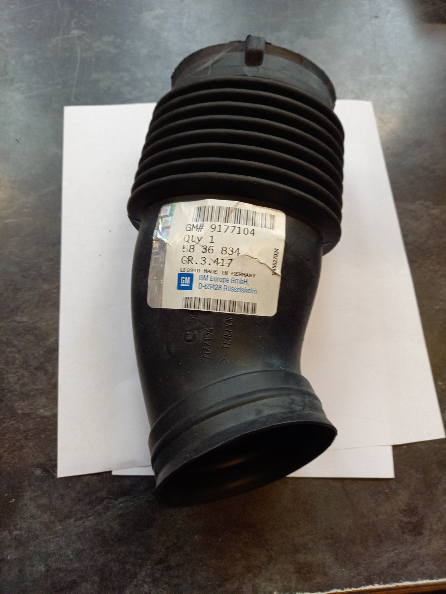 GM Vauxhall Vectra C 1.7 + 1.9 D Air Intake Hose 9177104 NEW GENUINE OE