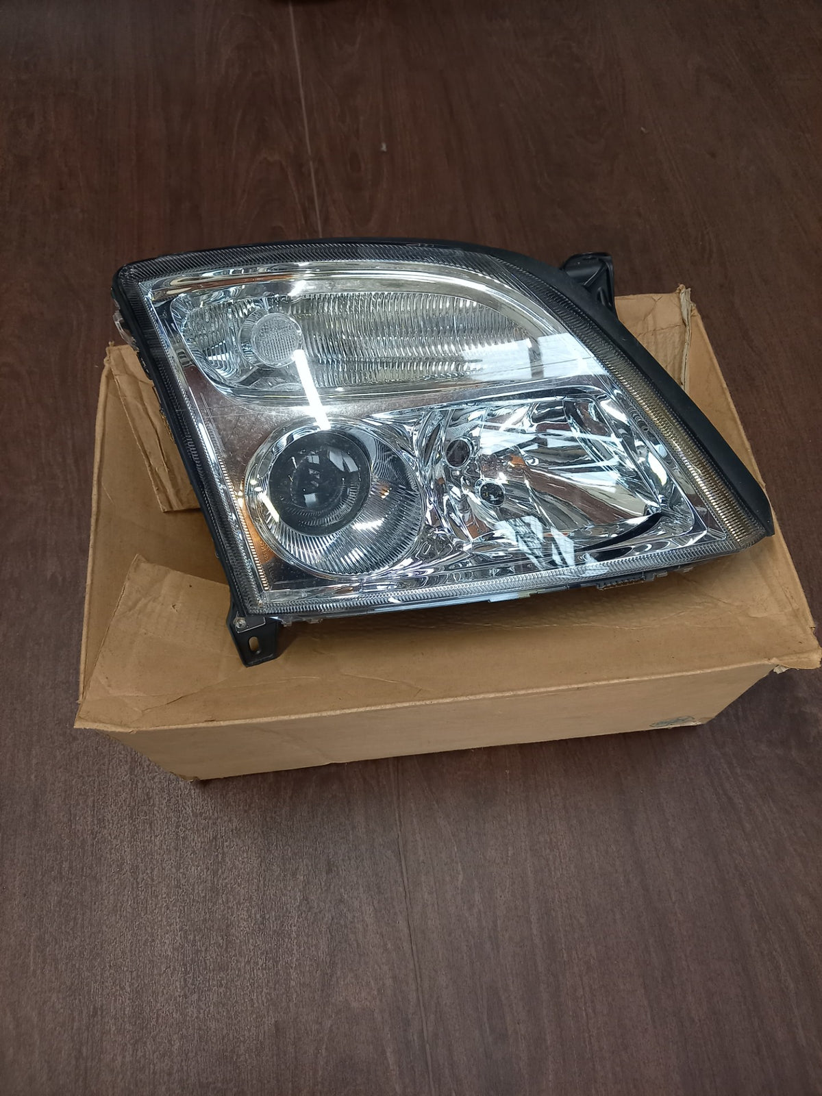 Vauxhall Vectra C Right Headlamp 93171431 NEW GENUINE OE