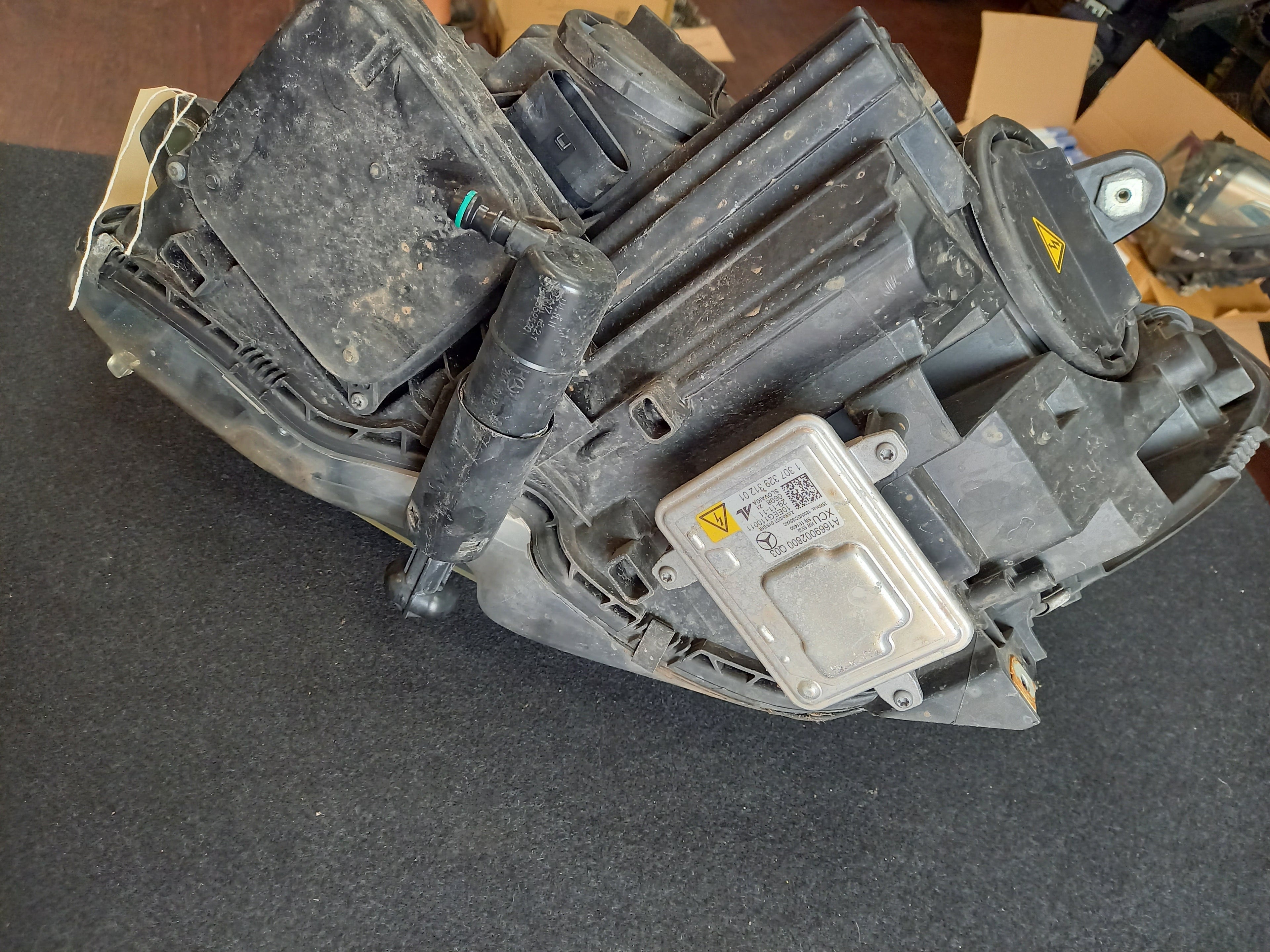 Mercedes C Class Coupe Xenon Drivers Headlamp A204 820 46 39