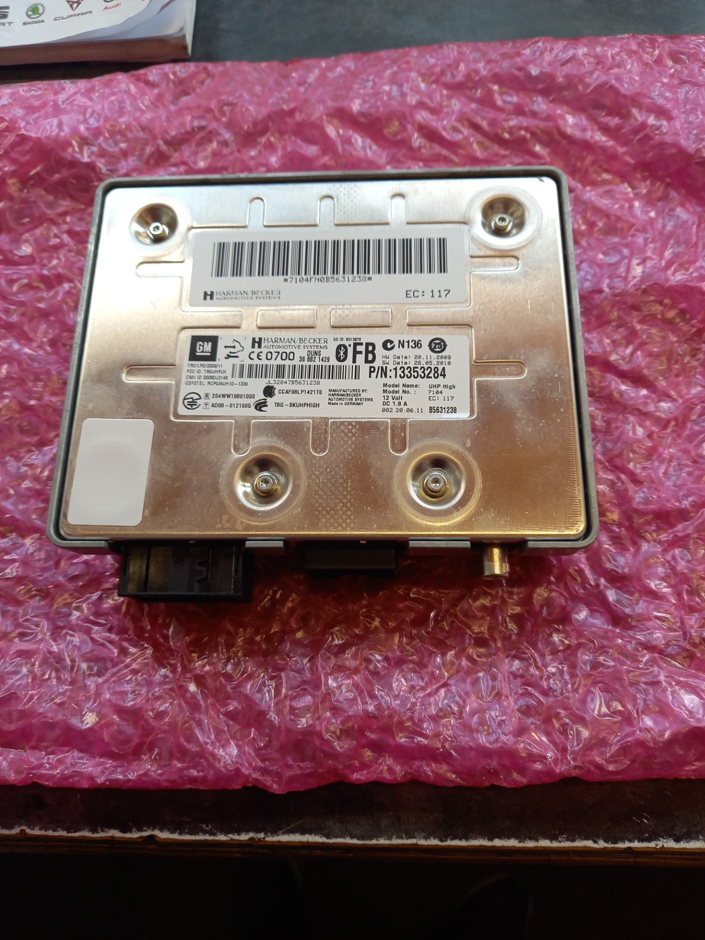 Vauxhall Astra J New Genuine OE Bluetooth Module 13353284